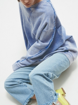 http://www.julie-nivert.com/files/gimgs/th-39_JULIE_NIVERT_GREGOIRE_ALEXANDRE_Trendlab_Supernormal (1).jpg